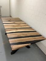 Esstisch Holztisch Nussbaumholz Epoxidharz