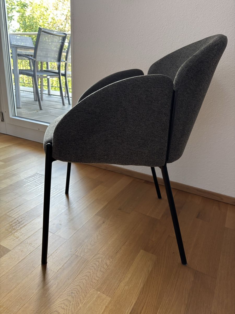 Chaises: Stuhl Stoff grau Metallgestell – D'occasion à Wallisellen par whiterose1 2