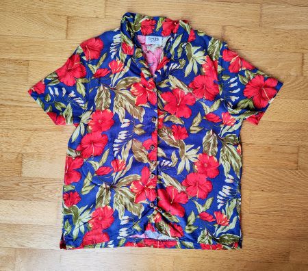 Chemise Hawaïenne vintage à hibiscus rouges Taille M