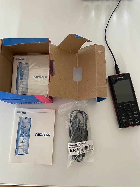 Nokia Telefoni cellulari / Smartphones: Téléphone Nokia X2 vintage – Usato da le locle venduto da caryl 3