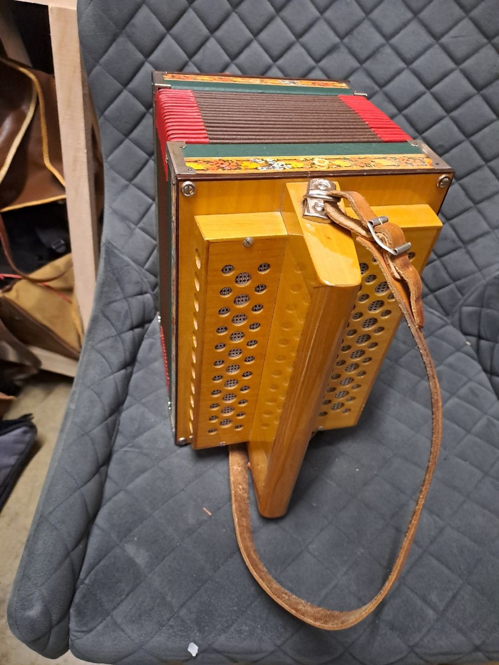 Strumenti musicali: schwyzerorgeli ton B – Usato da Villeneuve venduto da BibiVintage 9