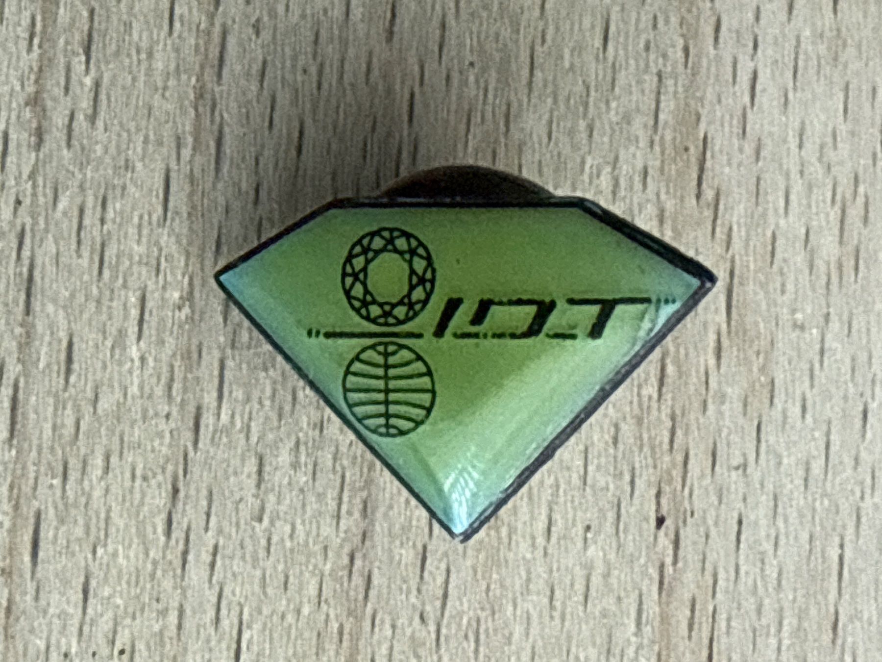 Placchette & Badge: Pin – Usato da Glattbrugg venduto da Schweigmatt
