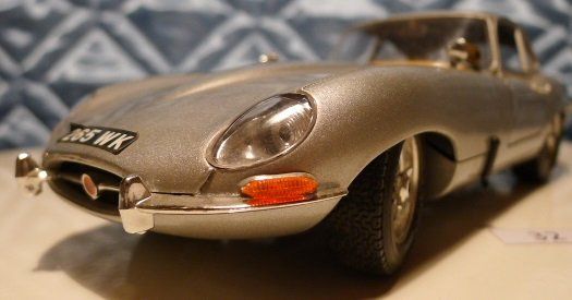Jaguar Modellini d'auto: Jaguar E-Type Coupe Modellauto, silber, neuwertig – Nuovo (secondo la descrizione) da Steffisburg venduto da Gswiss 2