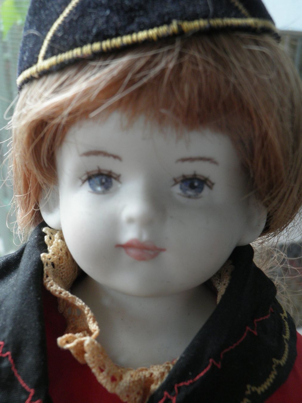 Bambole: Hübsches Püppchen in antikem Kleid – Usato da Rohrbach venduto da chri2009 1