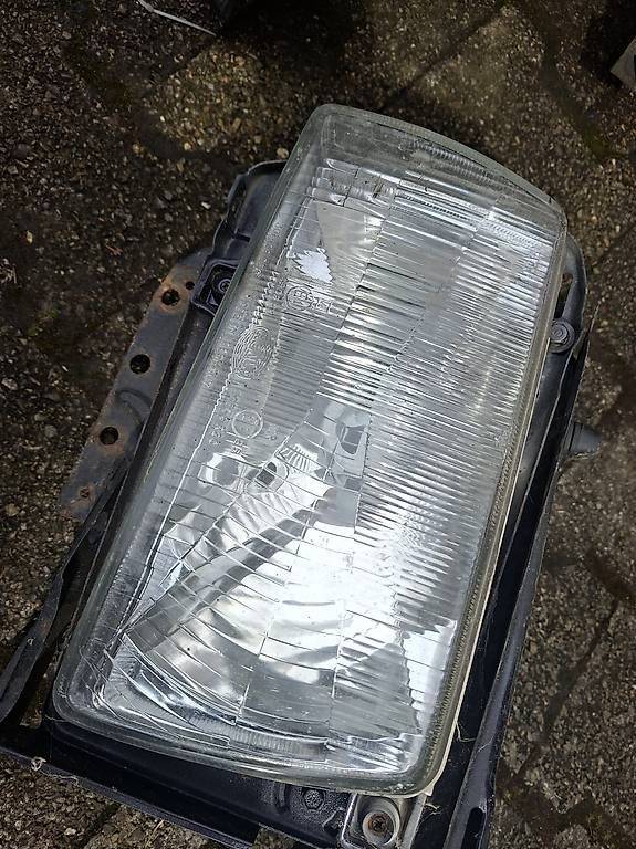 VW Tutti pezzi di ricambio auto: Schlossträger - Jetta 2 – Usato da Wattwil venduto da Domiii04 3