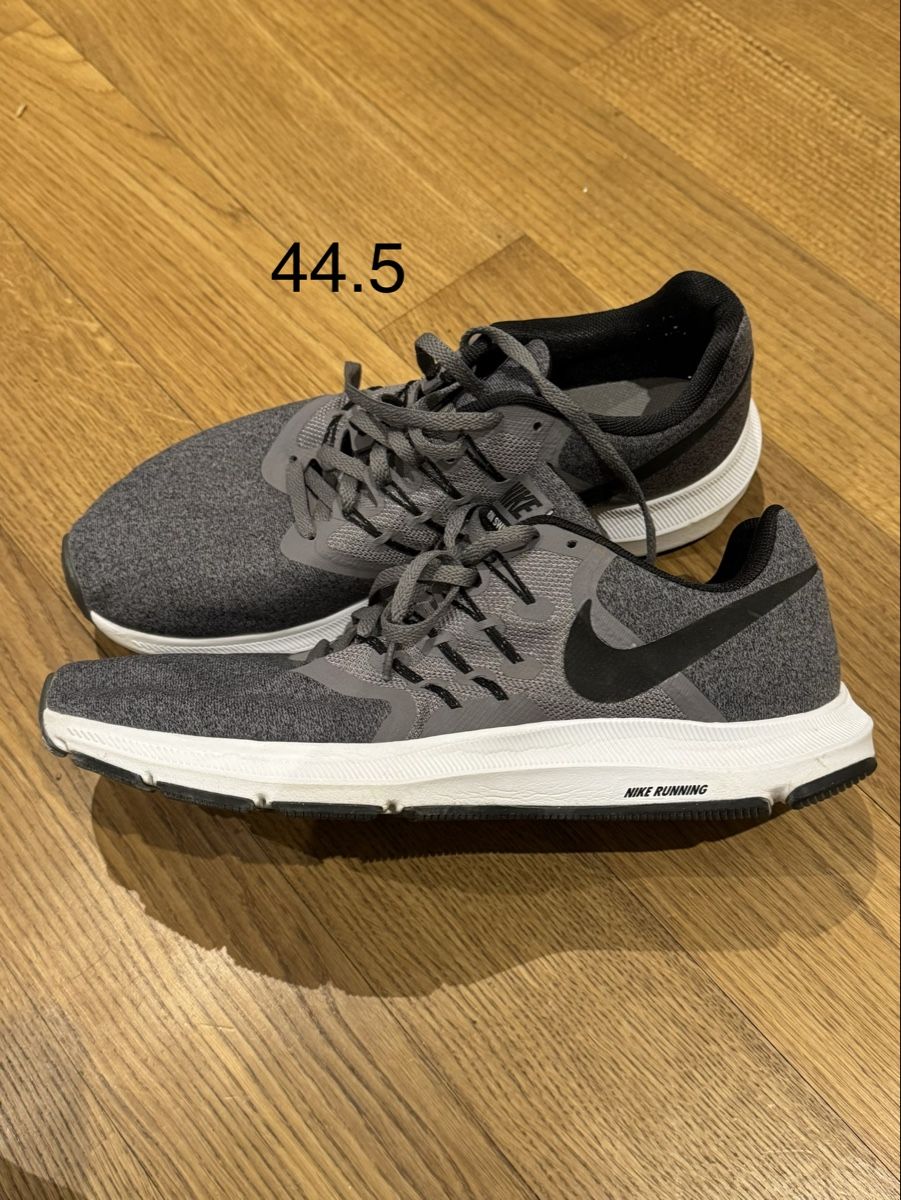 Nike Herrenschuhe: Schuh Sport – Gebraucht aus Steinhausen von chicco-locca