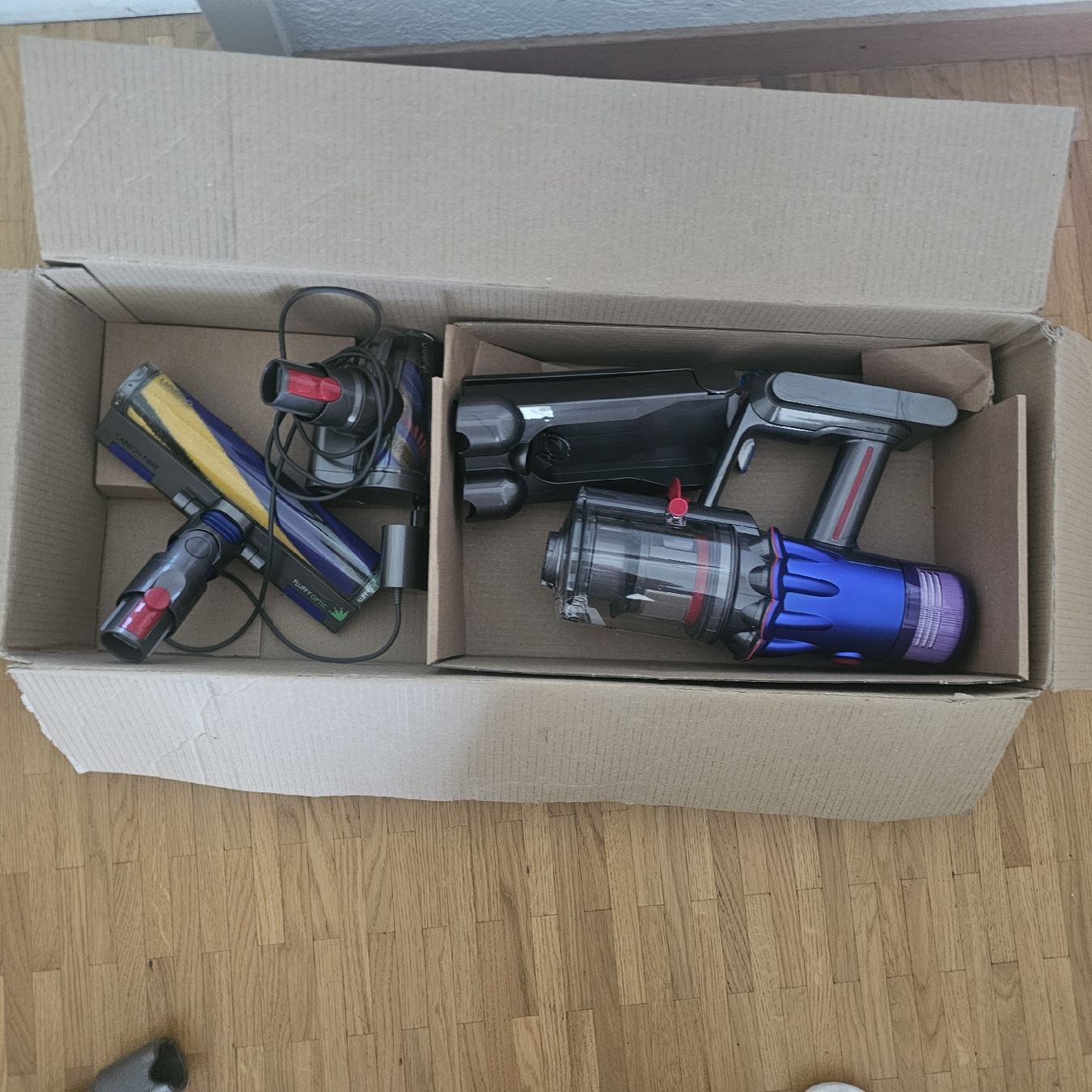 Dyson Aspirapolveri & Accessori: Dyson v12 NEUF – Nuovo (secondo la descrizione) da Plan les ouates venduto da Braun_charly