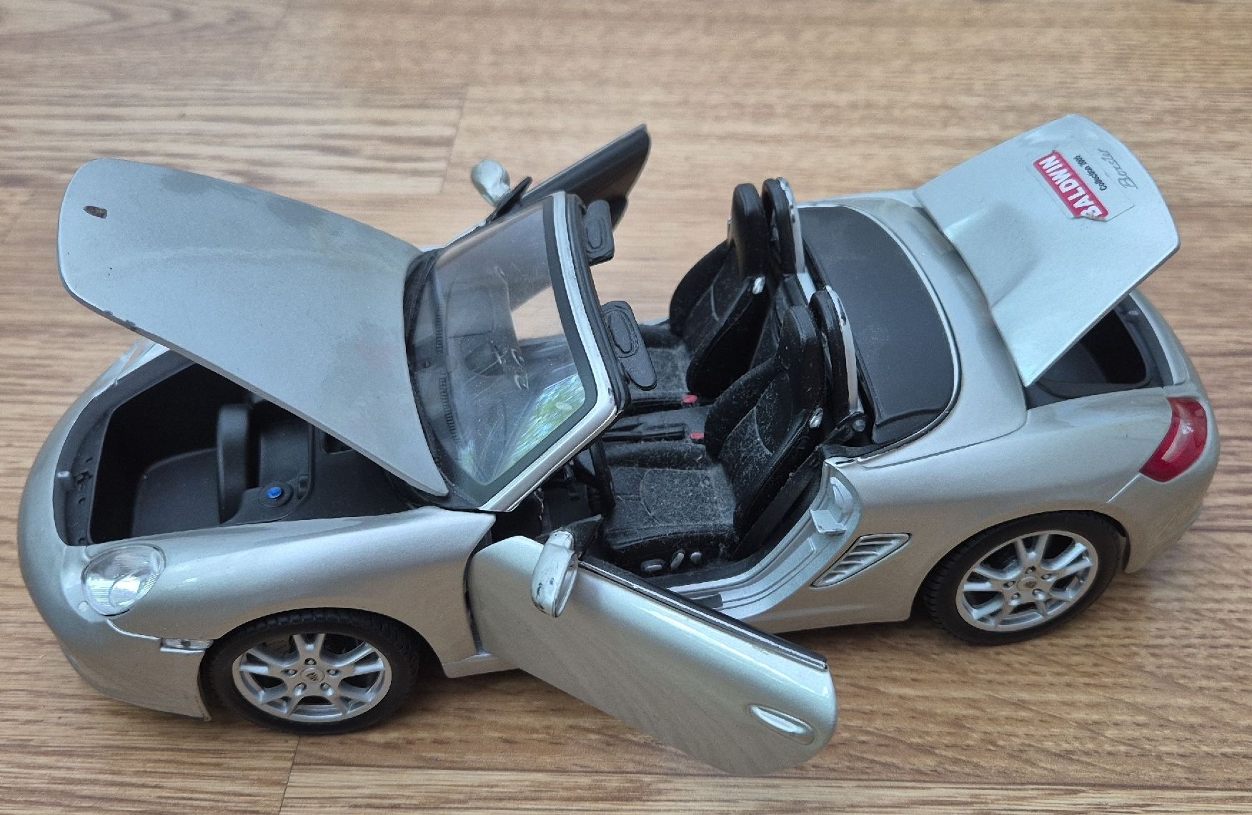 Maisto Jouets: Spielzeugauto silber gebraucht – D'occasion à Winterthur par steve27bru 1
