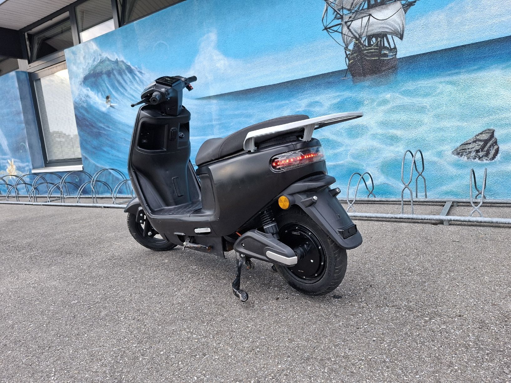 Scooter: Schwarzer Elektroroller, , guter Zustand  – Usato da Ostermundigen venduto da Ismett 1