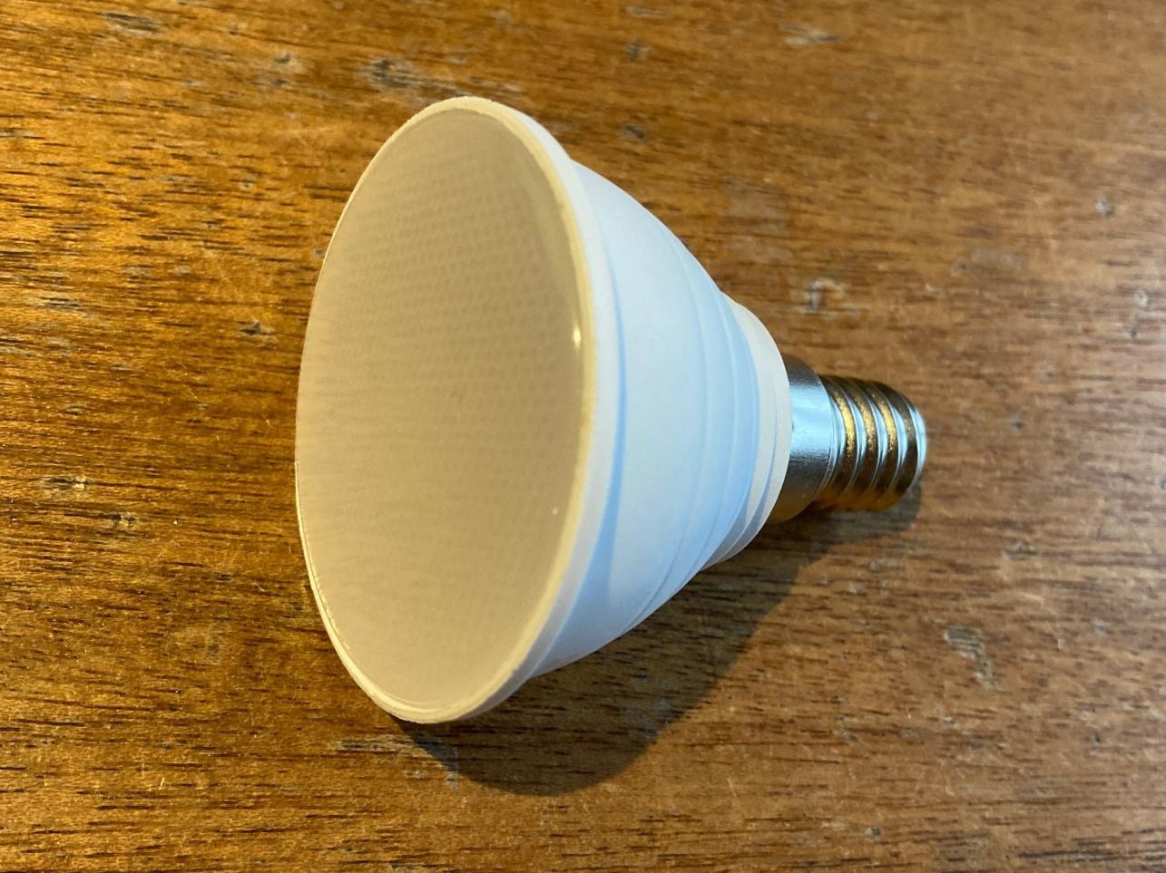 Lampade: LED Spot 7W warm weiss E14 NEU – Nuovo e nell'imballaggio originale da Widnau venduto da SIIVSIIV