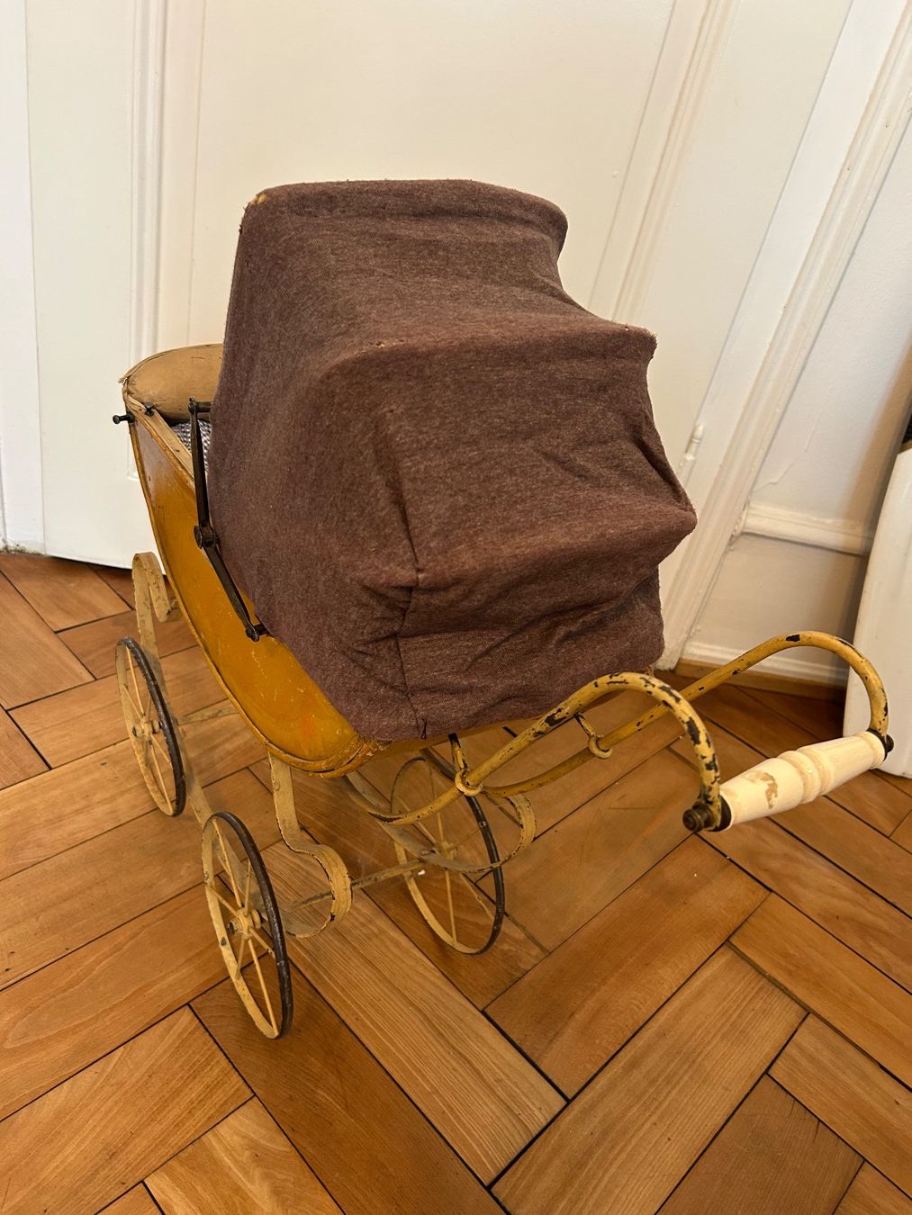Voitures de poupées: Puppenwagen Antik – D'occasion à Basel par achil