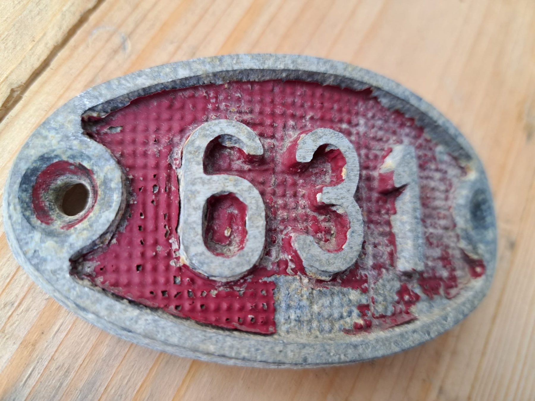 Insegne: Hydratennummer Nr. 631 – Usato da Langenthal venduto da baesa 1