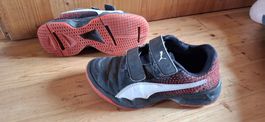 Puma Turnschuhe, Grösse 32, Schwarz/Rot
