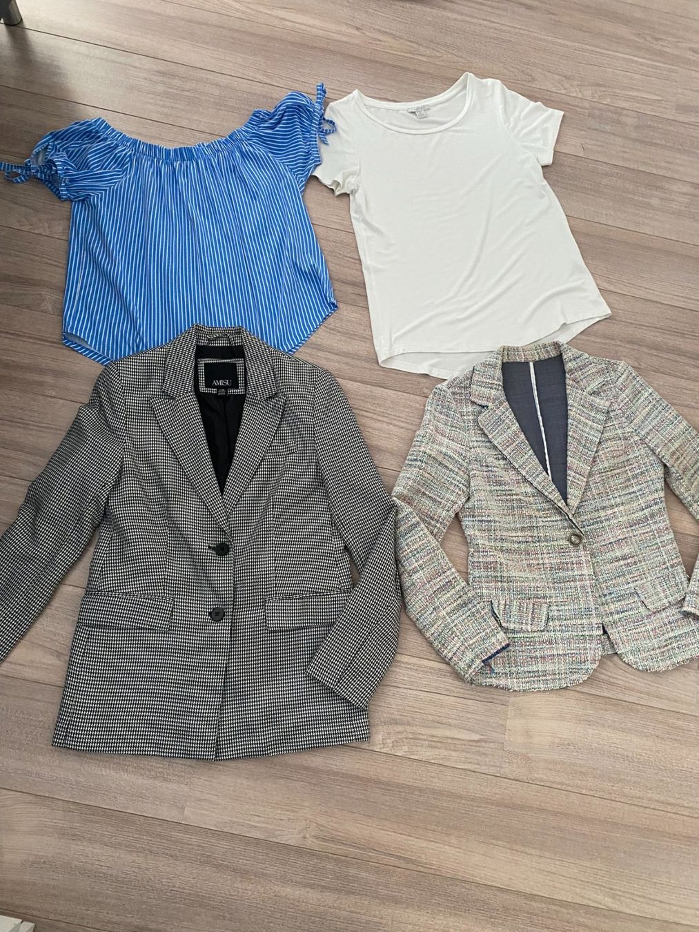 Lotti di vestiti: 4 Stk. Damen Kleider Set Gr. 34/36 – Usato da Bonstetten venduto da VCLS 2