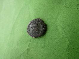 uralte  Bronzemünze 14 mm     1.52 g