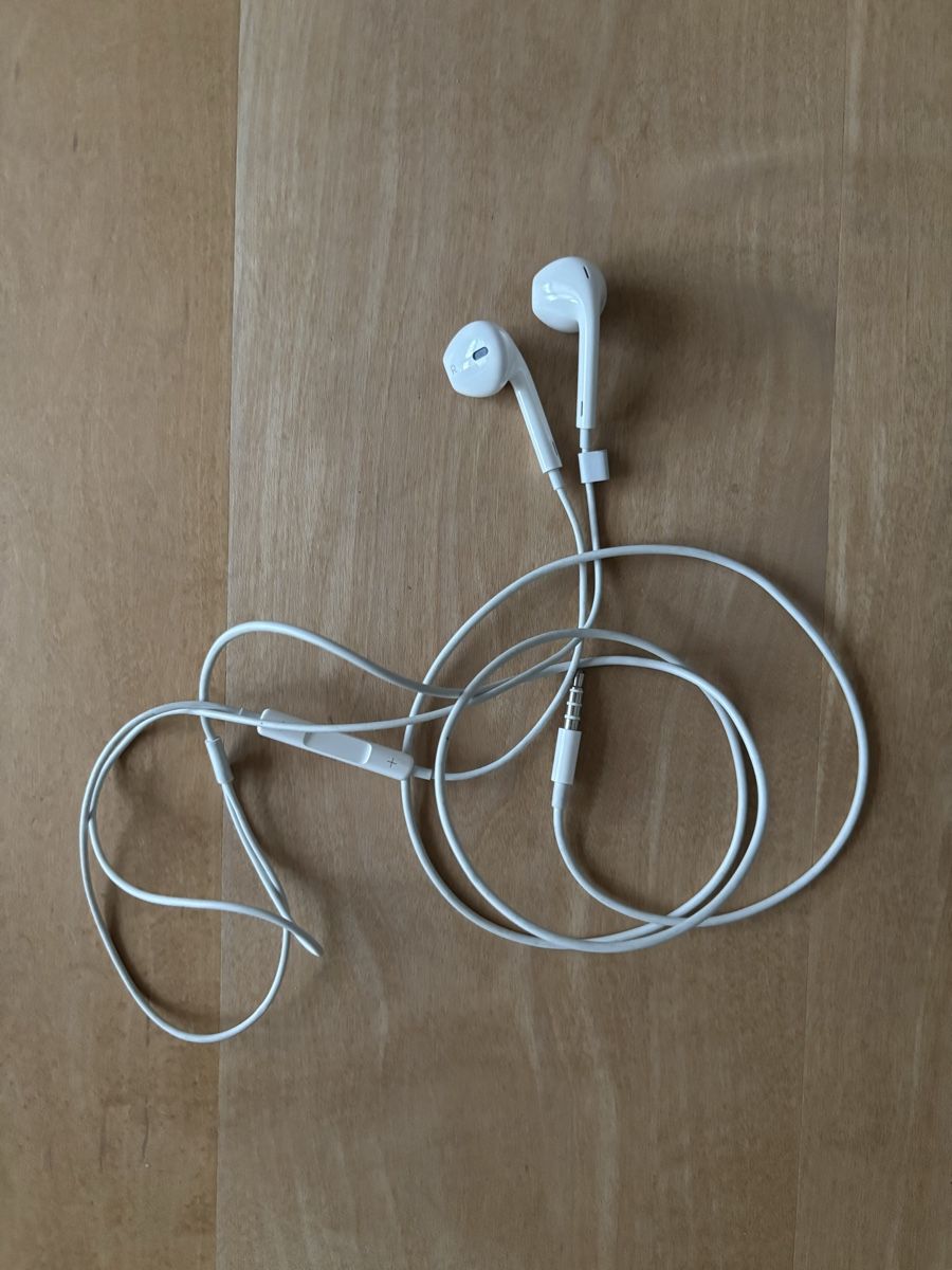 Apple Cuffie: Apple EarPods, gebraucht, weiss – Usato da Bern venduto da Happy3