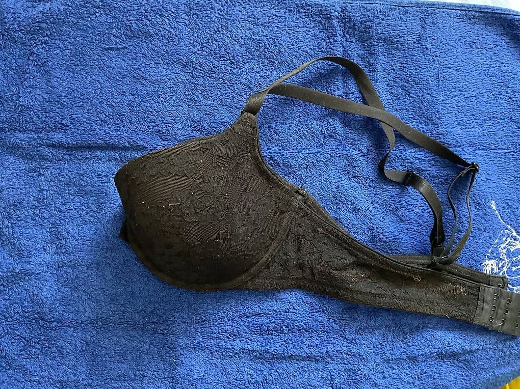 Altra biancheria intima: Soutien gorge 80 B noir – Usato da Icogne venduto da Juka 2