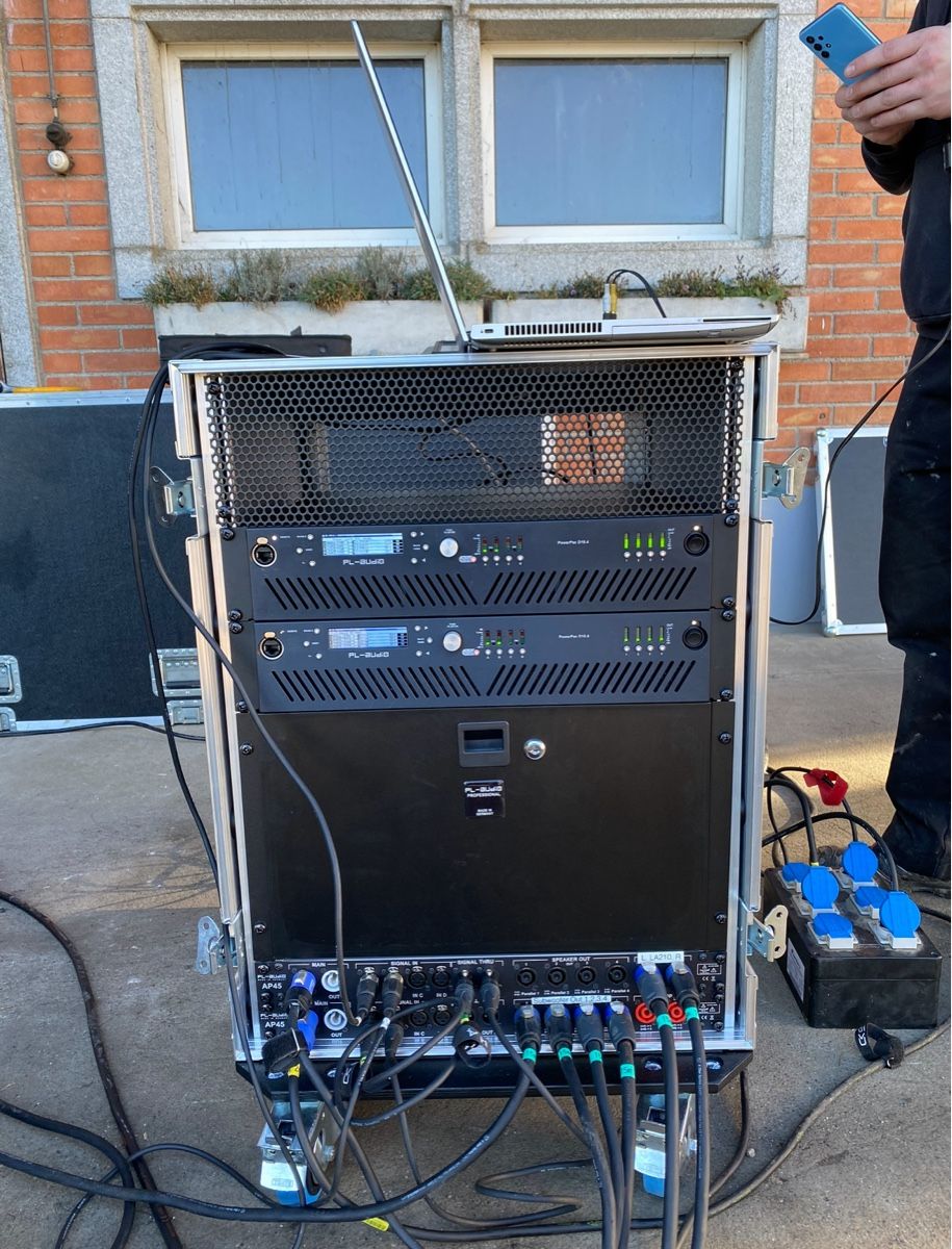 Haut-parleurs: Line Array Pl Audio La210 + B3 und Amping // Spielbereit – D'occasion à Niederwil SG par LarsKeller 2