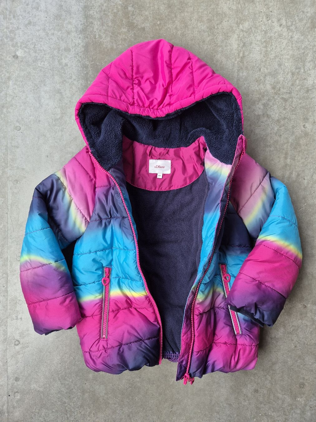 S.Oliver Vestes & Manteaux: Winterjacke von S.Oliver Gr. 116 – D'occasion à Jona par Mimimi87 1