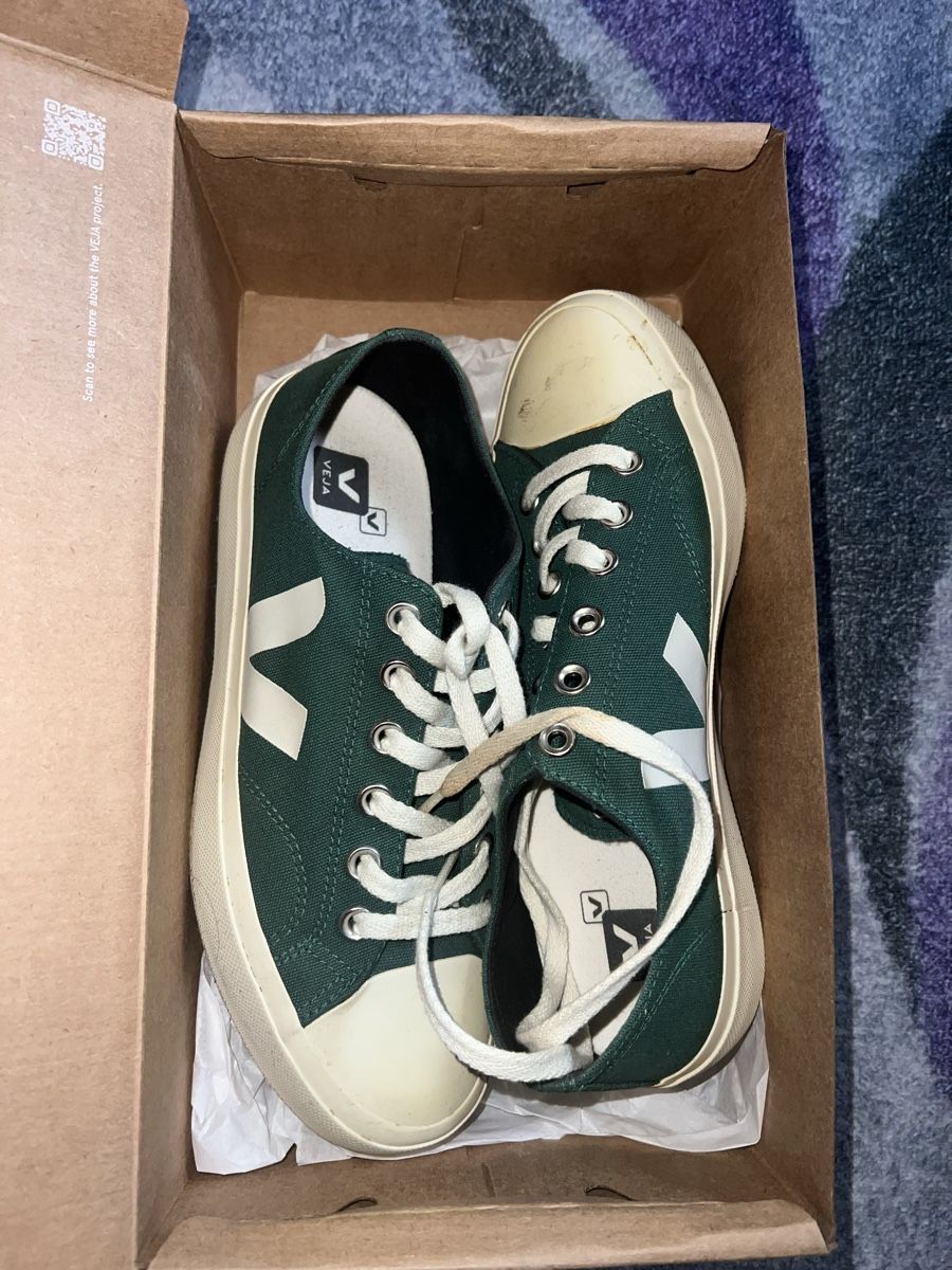 Damenschuhe: Veja Schuhe – Gebraucht aus Fahrweid von Florarose