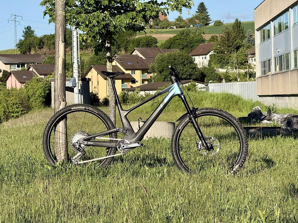 Scott Biciclette: Scott Genius ST910 - Taille L – Usato da Villarepos venduto da corrnxlivs