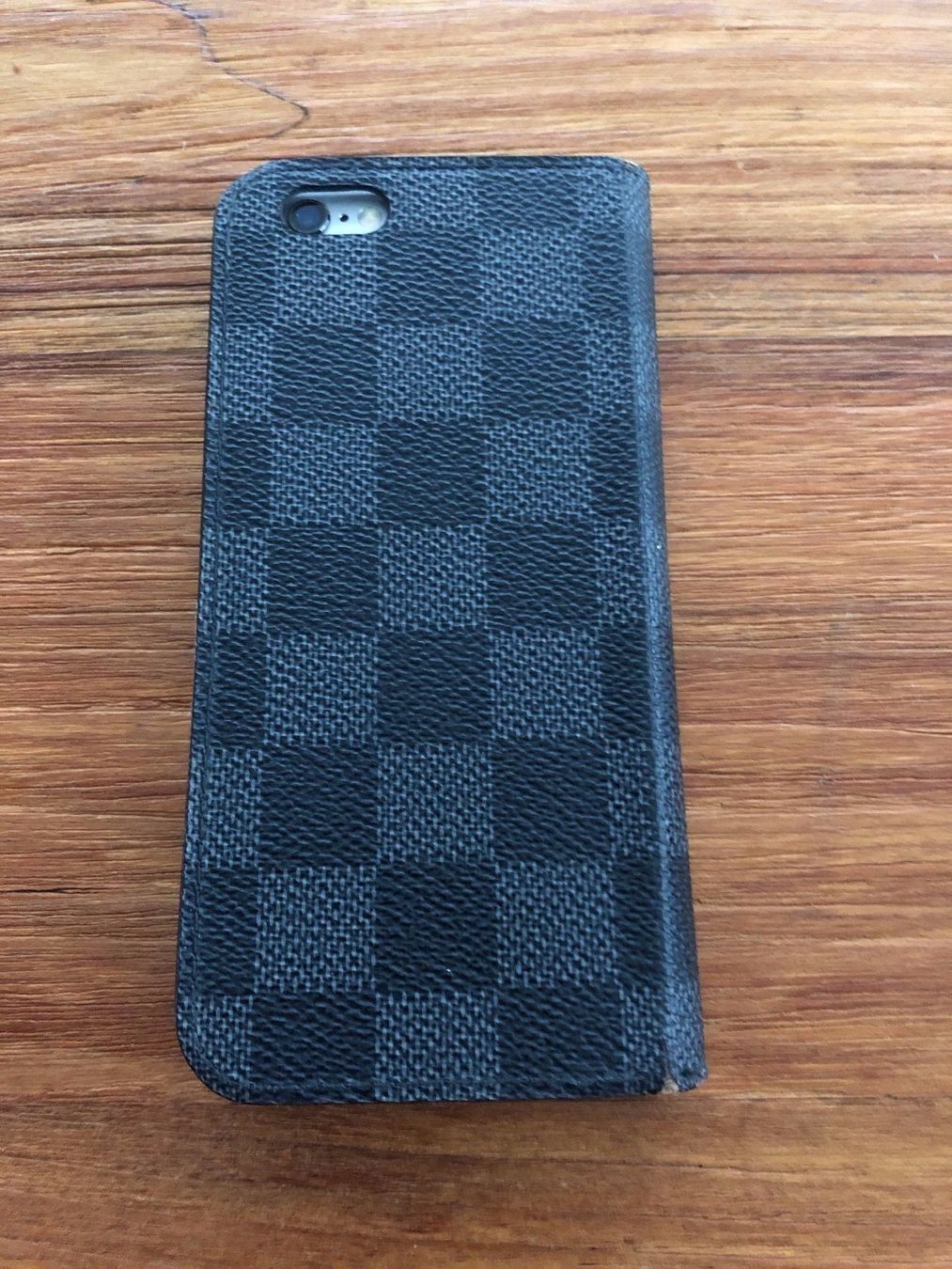 Apple Handys / Smartphones: Louis Vuitton Cover-+ iPhone 6S - 64GB – Gebraucht aus Buchs-ZH von rivella55 1