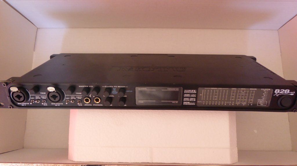 Equipement studio: Motu 828 Mk3 Fire Wire Interface – Neuf (Voir description) à Villeret par tou_j895