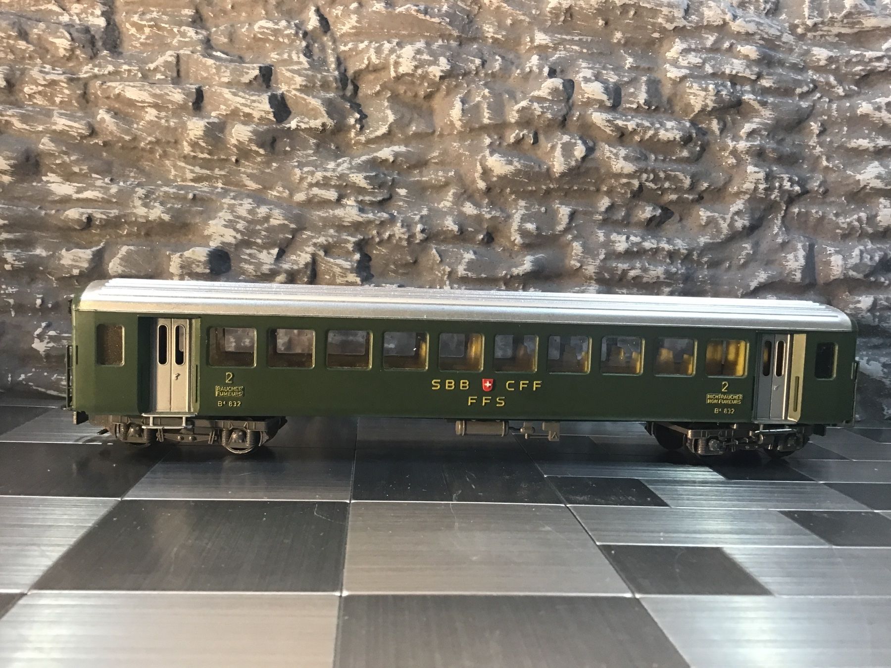 Kleinbahn Modelleisenbahnen: KLEINBAHN  SBB/CFF/FFS  SPRUR HO – Gebraucht aus Männedorf von Spezial-Modelle 9