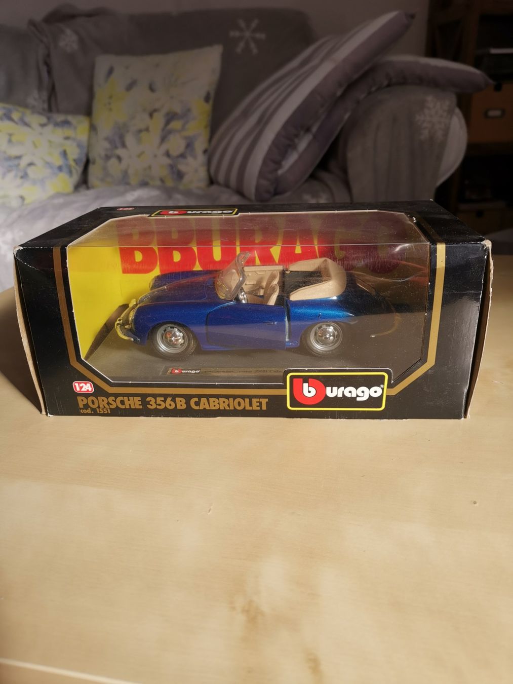 Bburago Modellautos: Porsche 356 B Cabriolet 1961 burago – Neu und originalverpackt aus Mendrisio von Spesetta