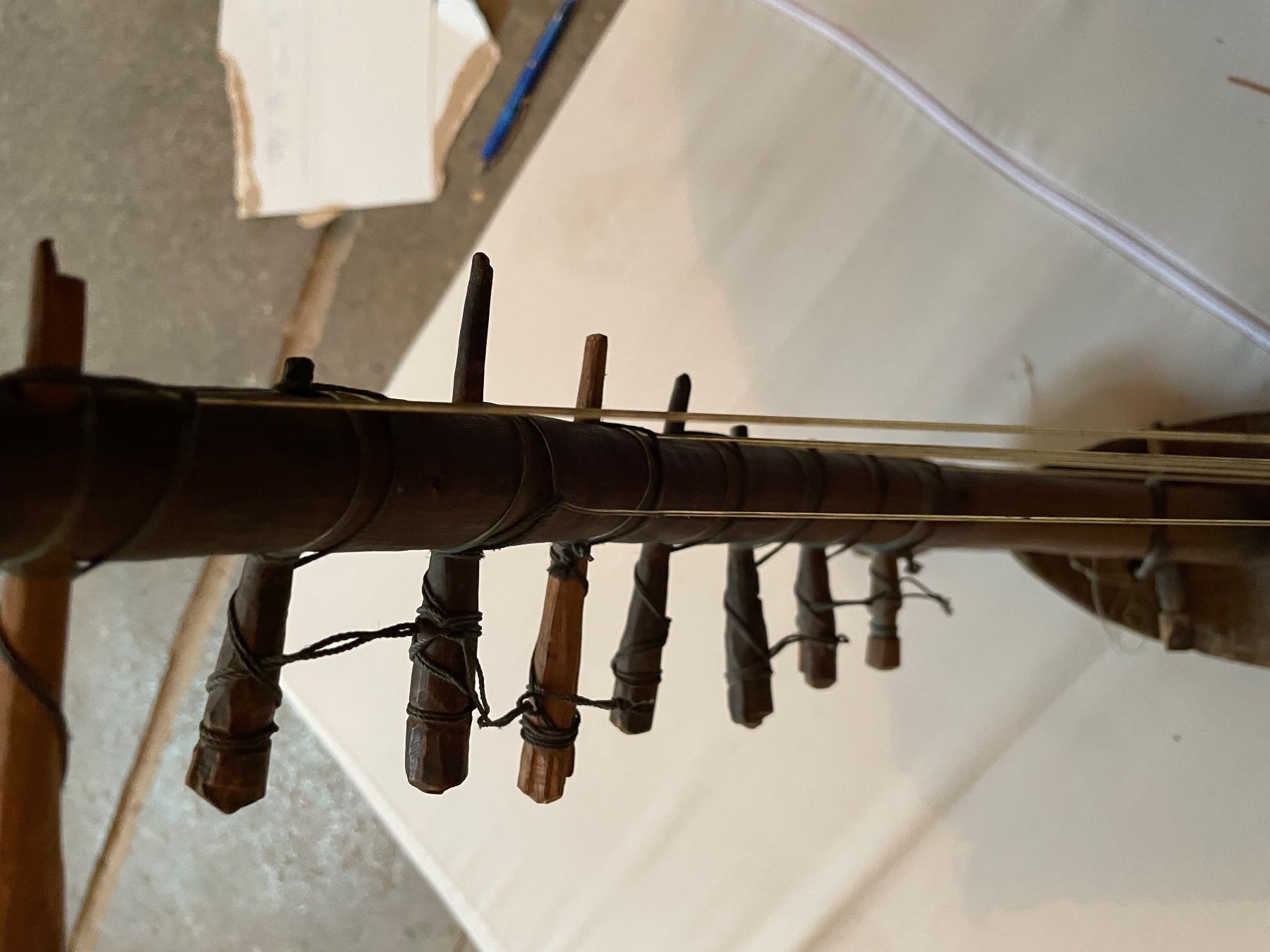 Strumenti musicali: Saiteninstrument aus AFRIKA – Usato da Bern venduto da Csaxo 4