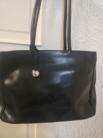 Sac à main Furla noir en cuir, 
