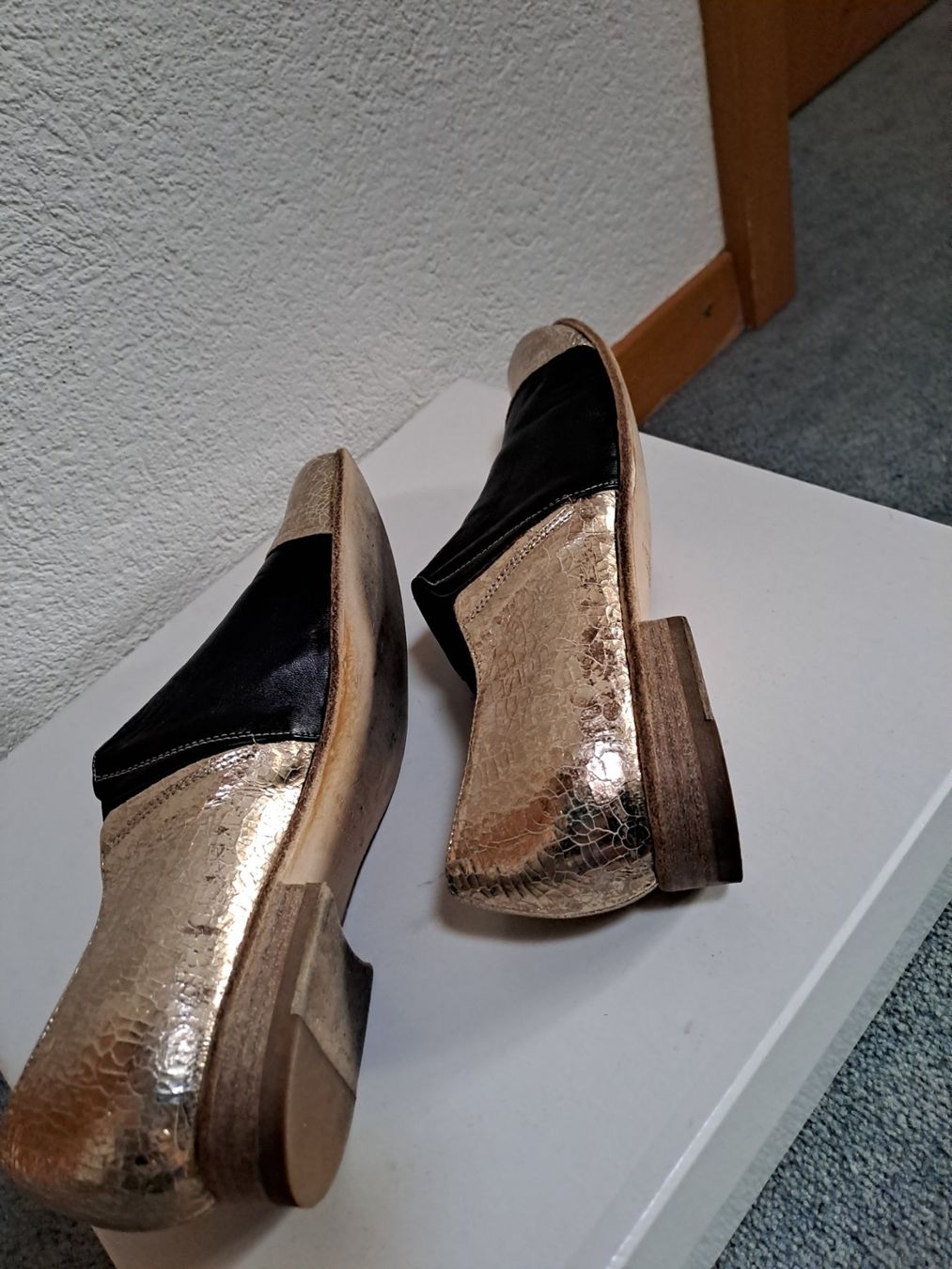 Scarpe da donna: Pumps, Gr. 38, NP 329.-, Marke Objects Mirror – Usato da Frauenfeld venduto da Andadaa 2