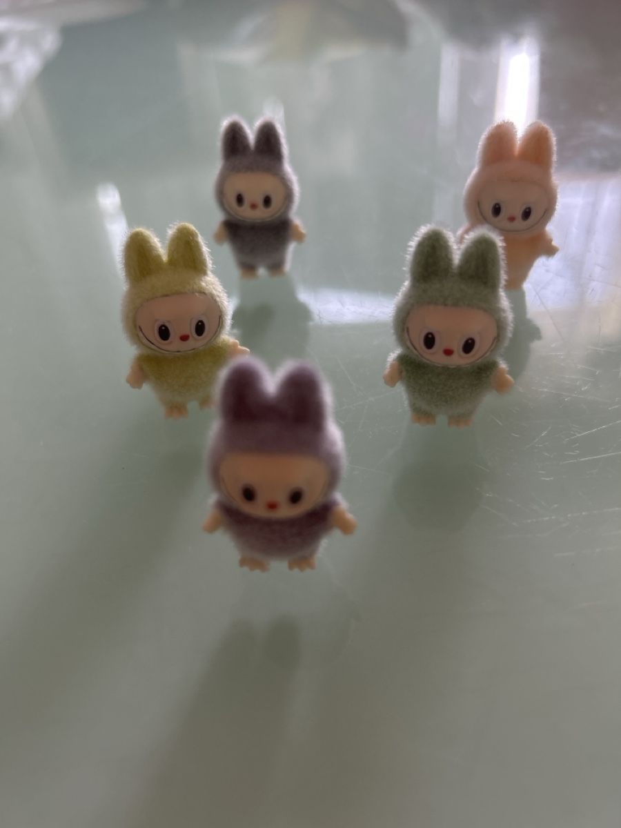 Figuren: Labubu 5 stk. Neu – Neu und originalverpackt aus Dulliken von Lindt.1845 1
