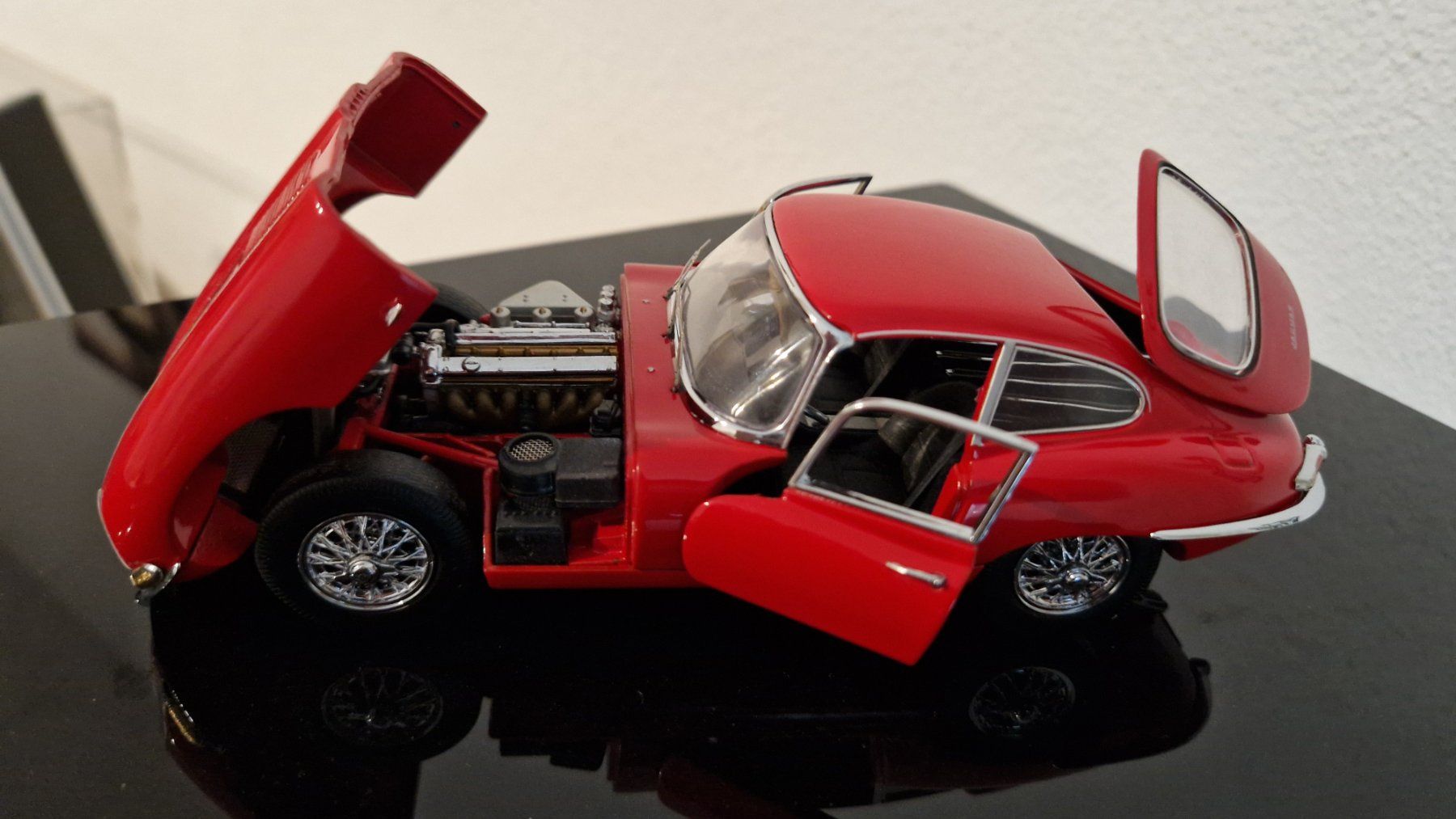 Franklin Mint Voitures modèles: Jaguar E-Type Franklin Mint 1:24 – D'occasion à Rütihof par SonneMondSterne1985 3