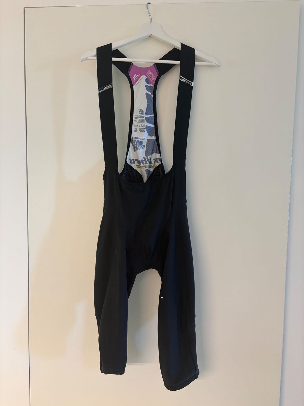 Assos Pantaloni: Assos 3/4 Trägerhose schwarz – Usato da Yens venduto da jelpet84