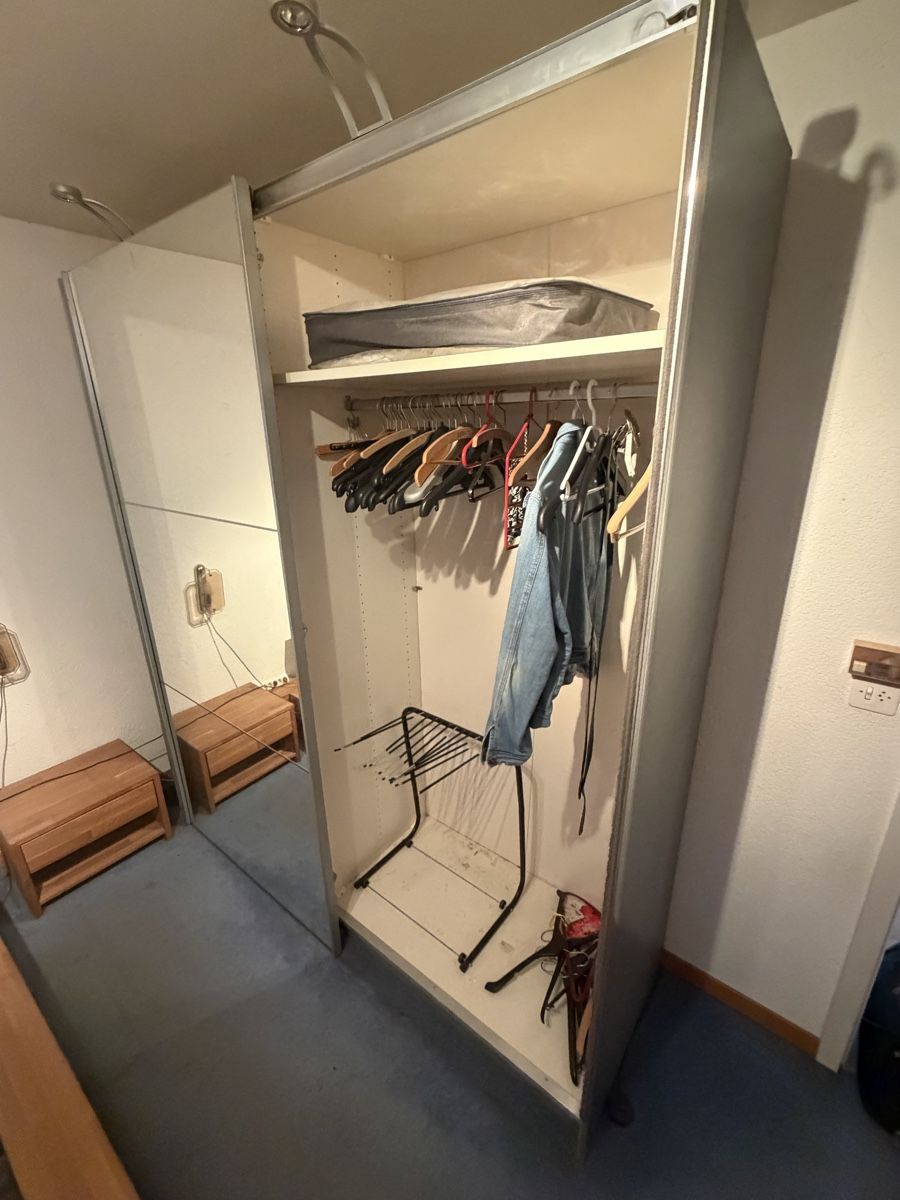 Schränke: Grosser Kleiderschrank  – Gebraucht aus Innerberg von Brabus81 1