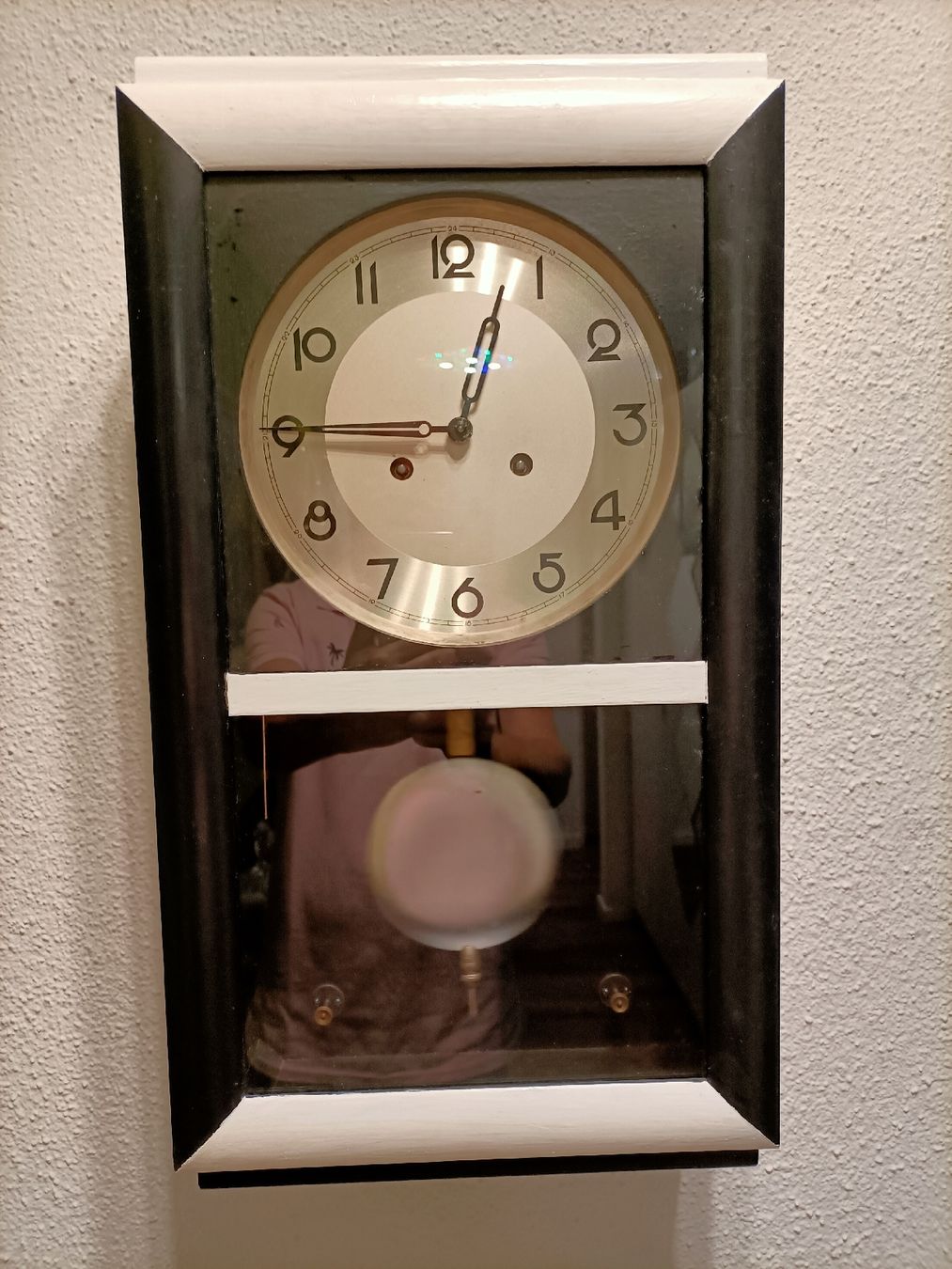 Uhren: Schöne alte Wohnzimmer Uhr – Gebraucht aus Stansstad von Falcon-Crest