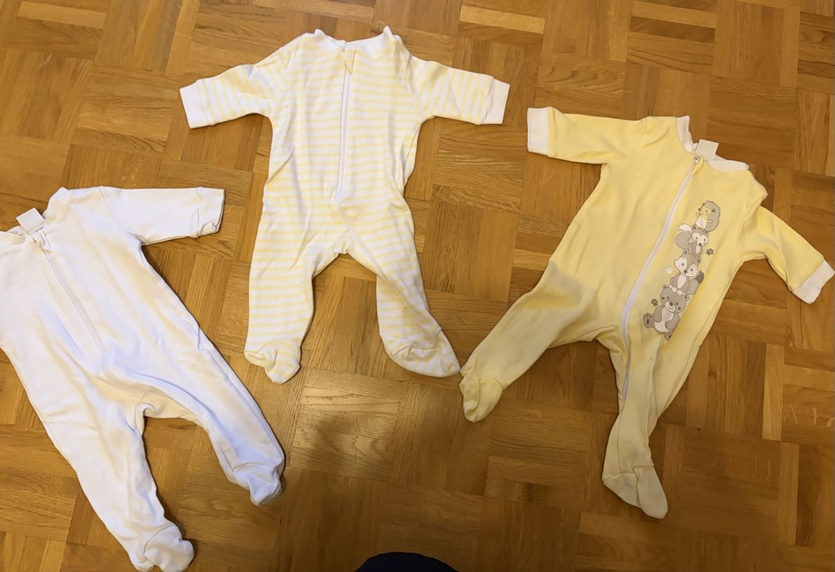Migros Pyjamas & Ähnliches: Lot de 3 pyjamas – Gebraucht aus Vuarrens von mja_jk7b