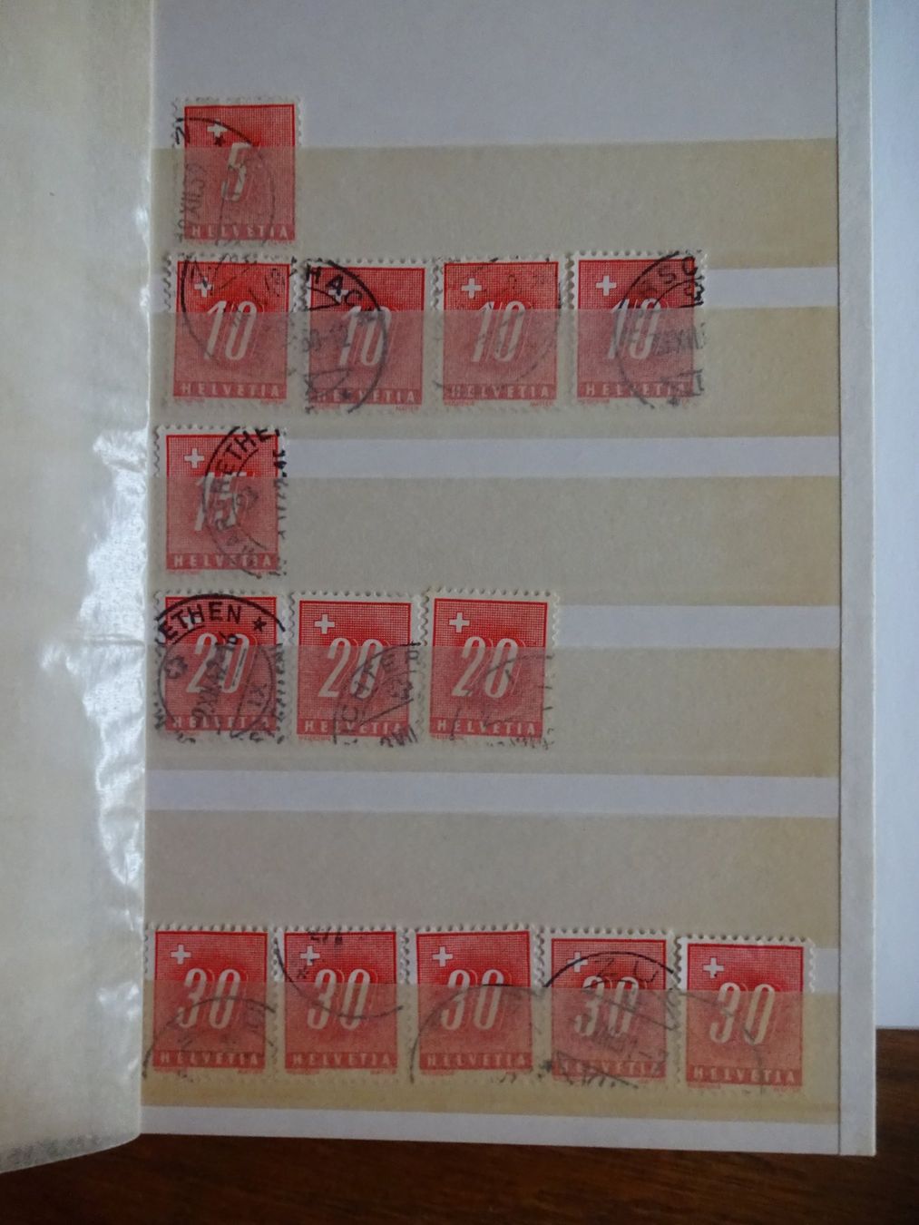 Tutti i francobolli: CH Marken mit kleinem Album – Usato da Cham venduto da mktreasure 2