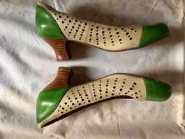 Schuhe im 50er Jahre Stil