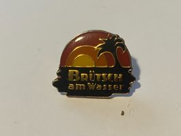 Pin Brütsch am Wasser