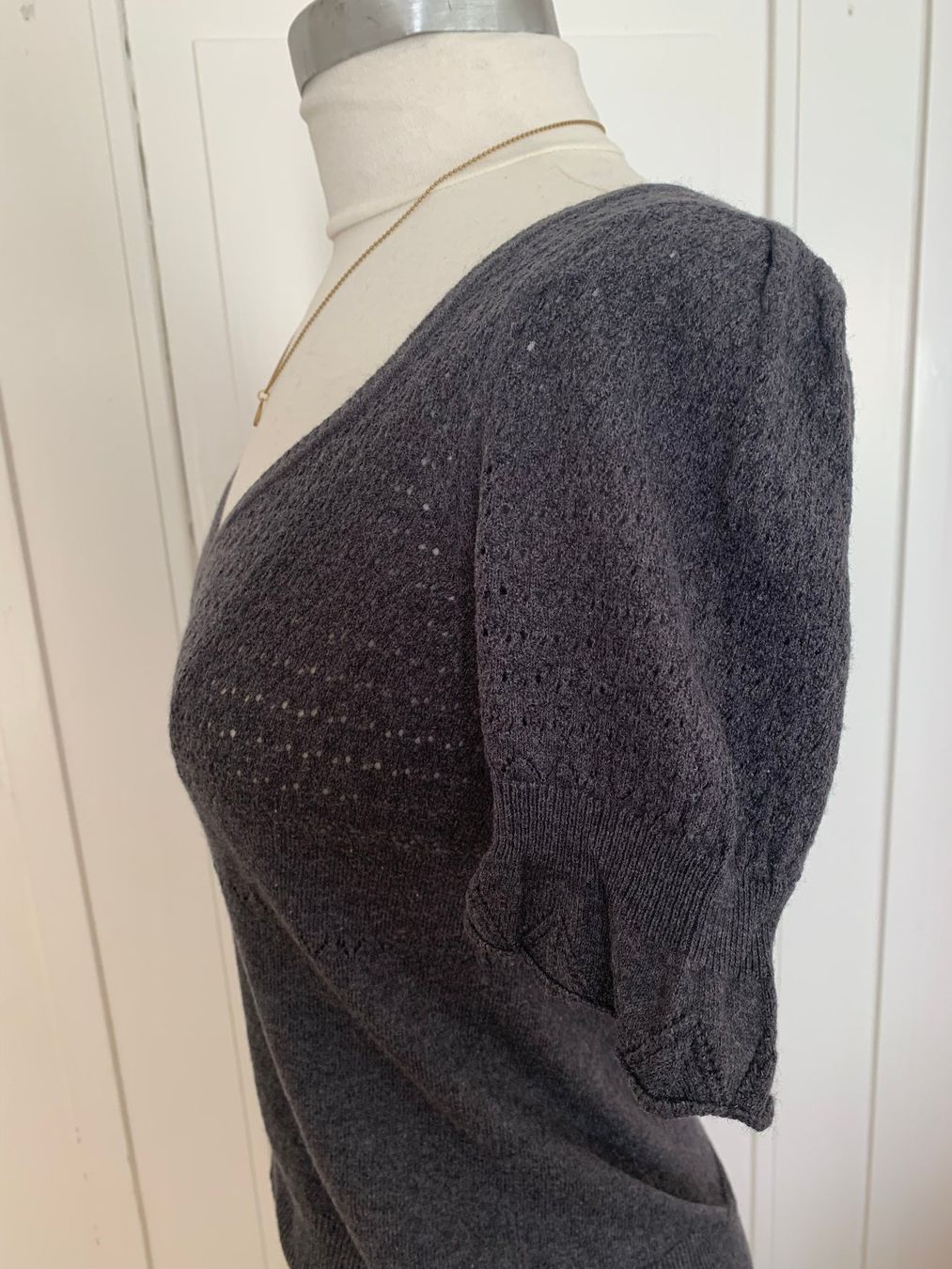 T-shirt: Noa Noa Strick Shirt grau Gr. XS – Usato da Thun venduto da Crown7 1