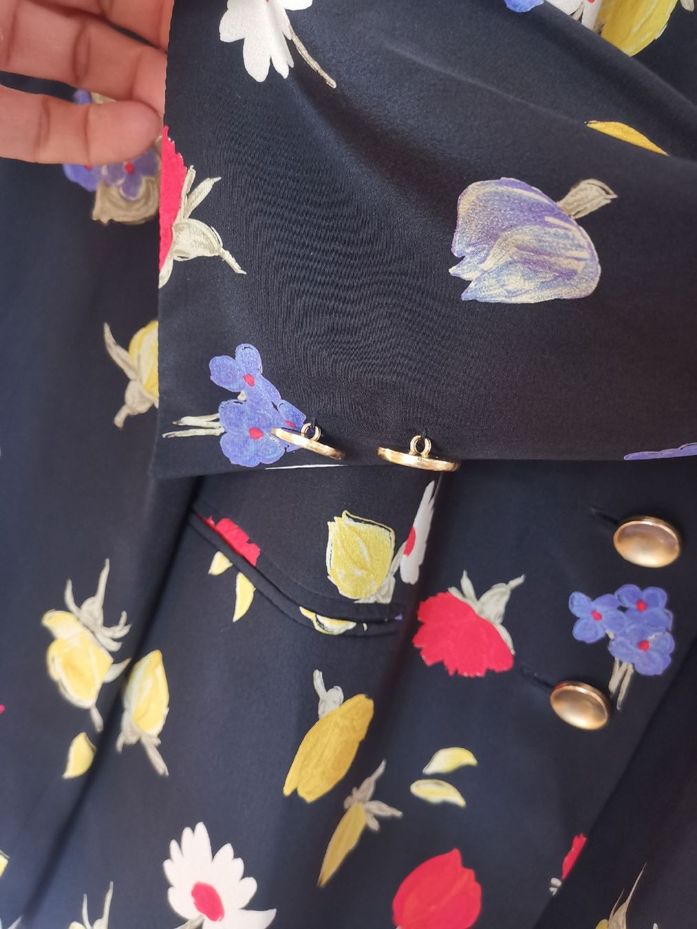 Jacken: Floraler Blazer, reine Seide – Neu (gemäss Beschreibung) aus Uerikon von pink_flamingo 2