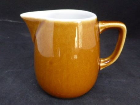 Rössler Caraffe: Rössler pot à crème "brun" contenance 2dl – Usato da Porrentruy venduto da Kim017