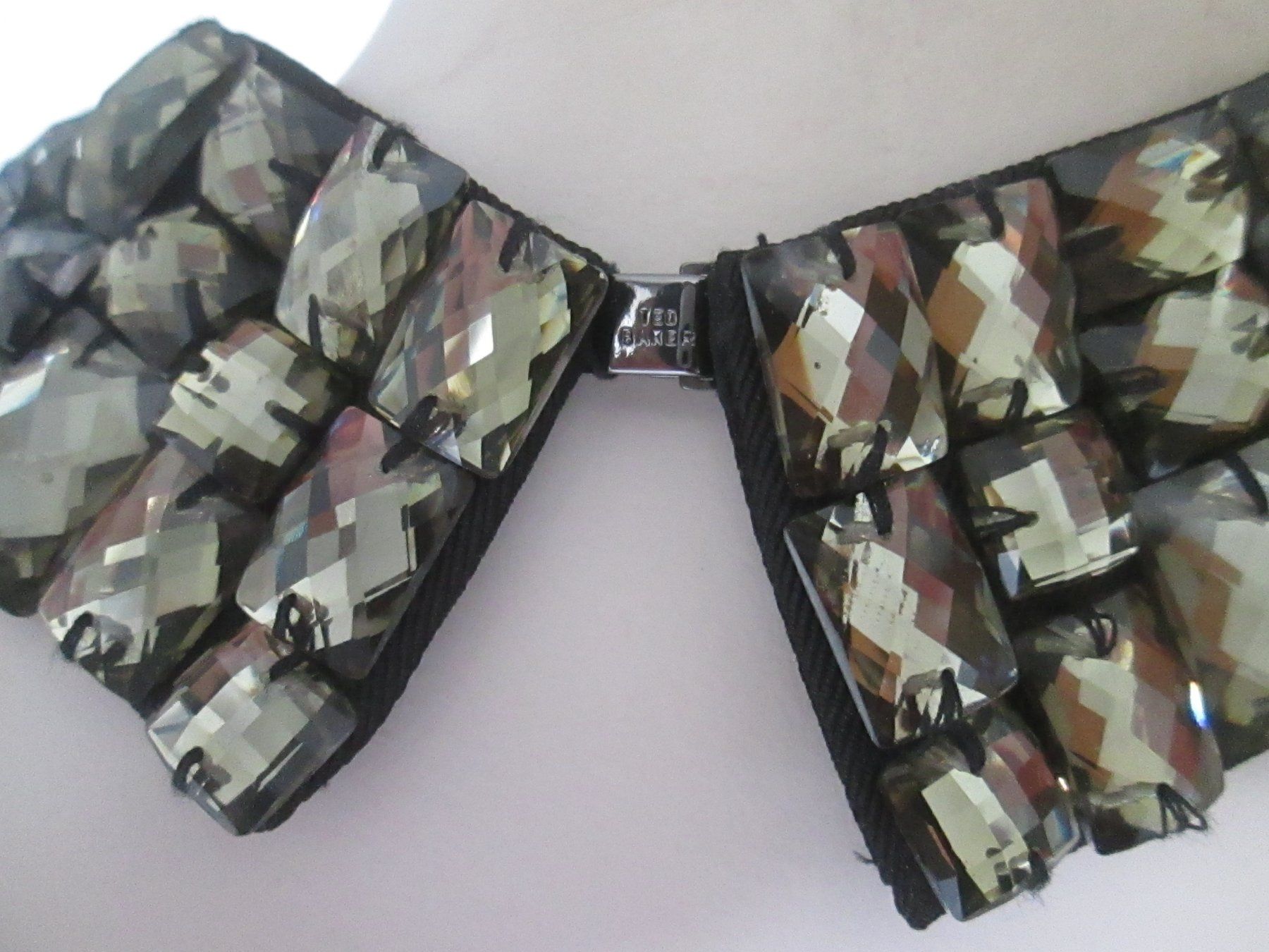 Ted Baker Ketten: Rundhalsausschnitt Ted Baker – Gebraucht aus Sementina von babucia 3