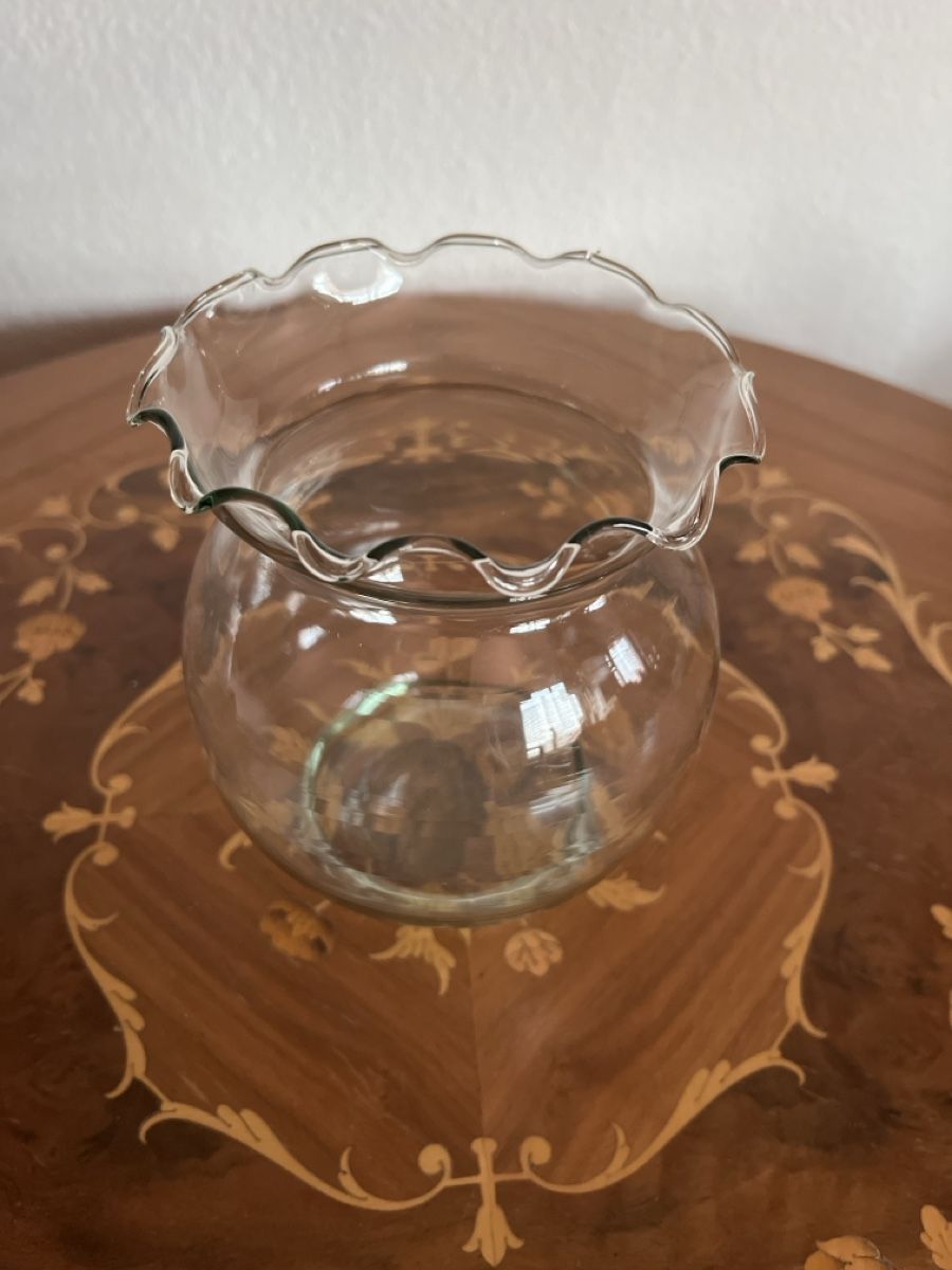 Vasen & Gefässe: Glasvase mit Riffelrand – Gebraucht aus Dübendorf von Gfenni 1