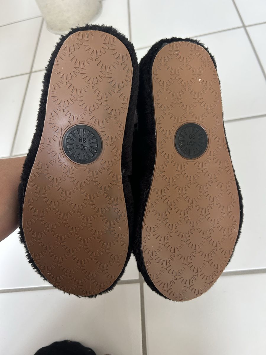 Ugg Scarpe da donna: UGG Finken – Nuovo (secondo la descrizione) da Endingen venduto da Noisy-Colours 2