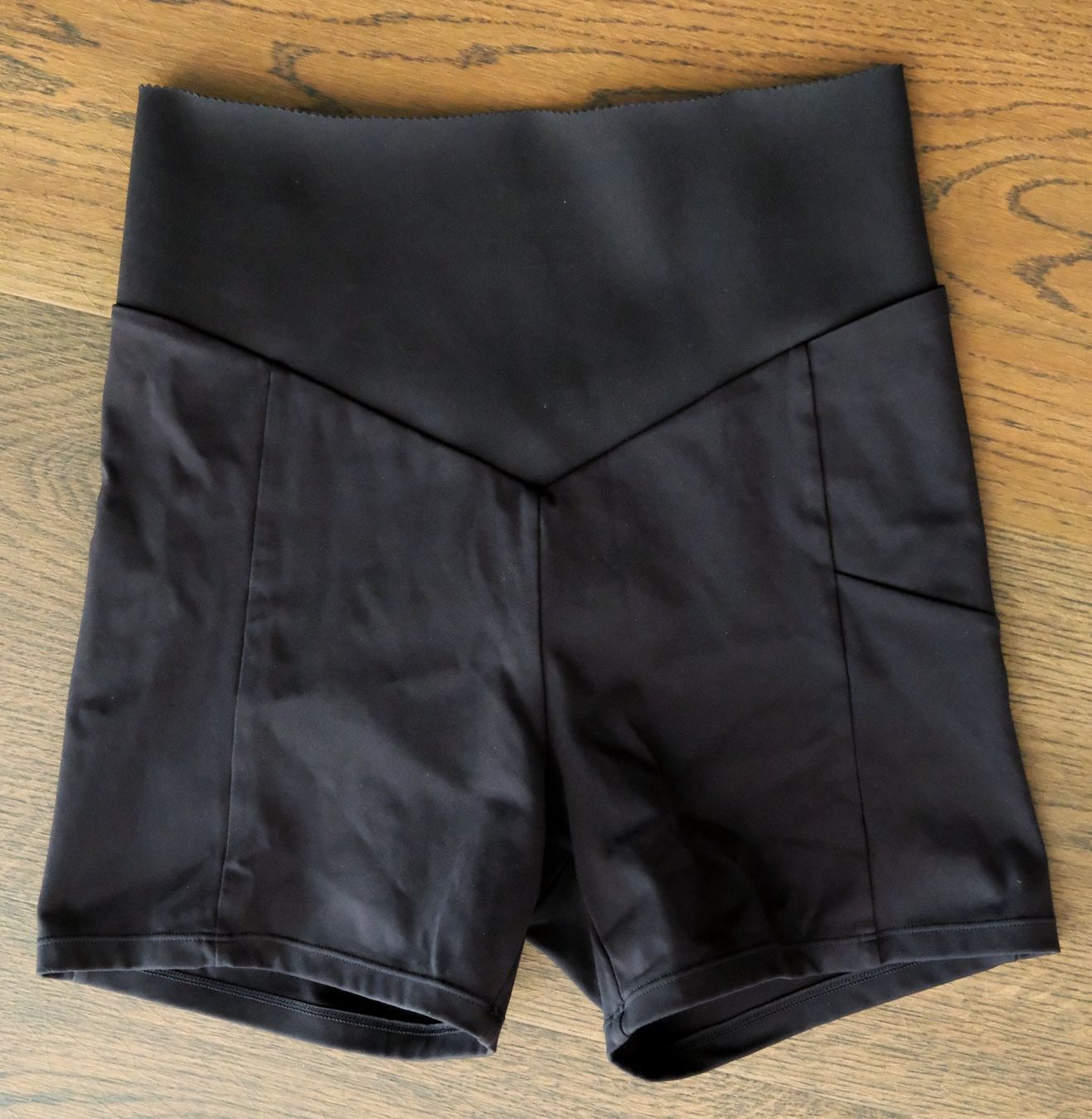 Oysho Leggings: Shorts / Tights OYSHO Gr. M compressive schwarz – Nuovo (secondo la descrizione) da Winkel venduto da man_2qfr