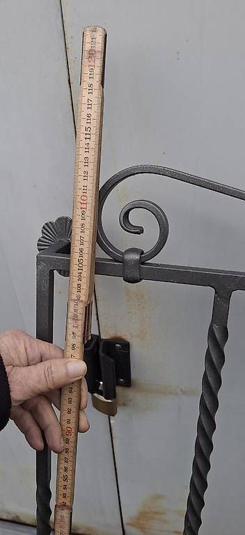Griglie e Inferriate: Fenster gitter – Usato da Kallnach venduto da Xx219 1