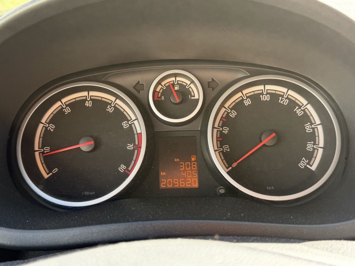 Opel Automobili: Opel Corsa D 14 – Usato da Amriswil venduto da zsu_xj76 9